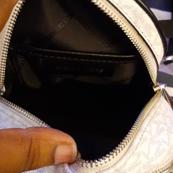 Purse - Picture 2 of 4